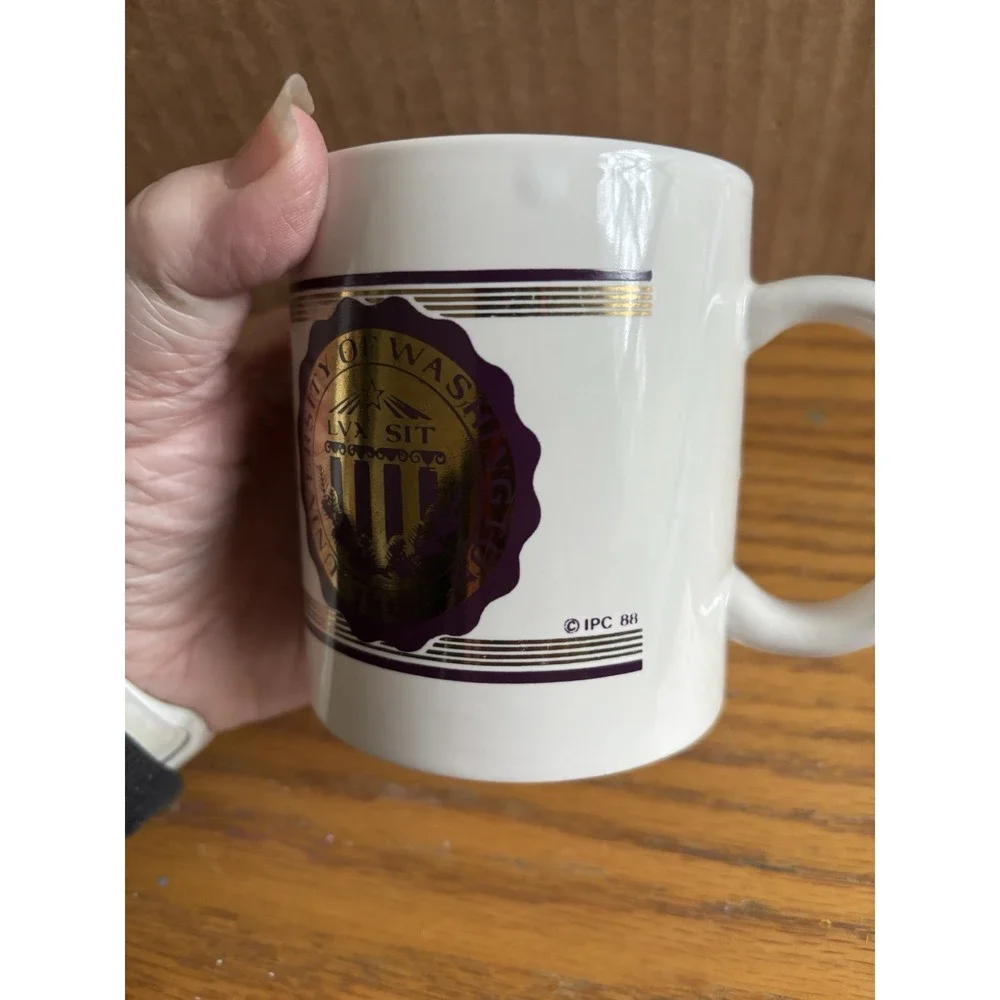 University of WASHINGTON 1861 Mug Gold & Purple Trim